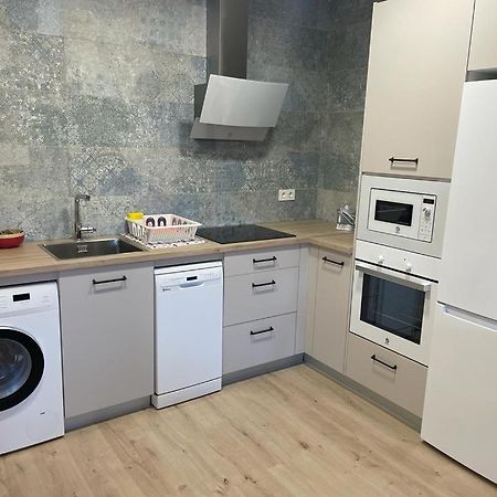 Apartamentos Gyc Vistas A Santo Domingo León Εξωτερικό φωτογραφία