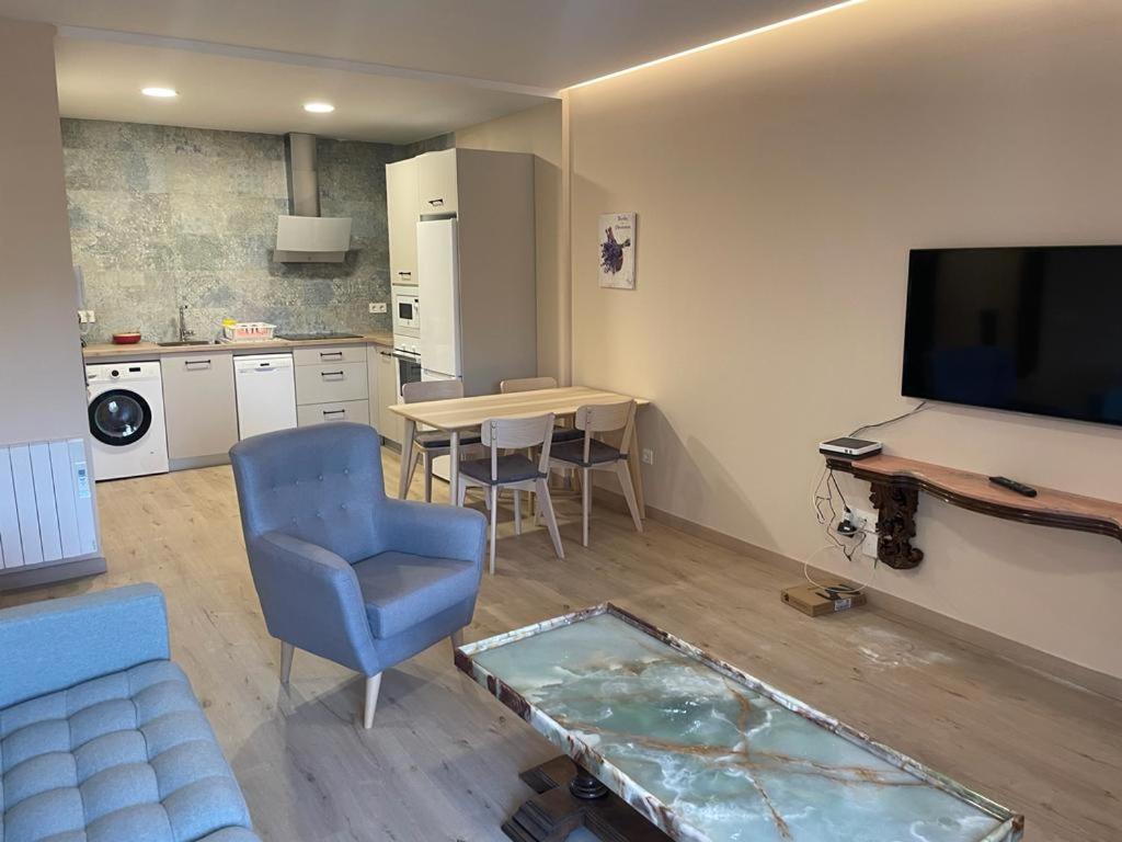 Apartamentos Gyc Vistas A Santo Domingo León Εξωτερικό φωτογραφία